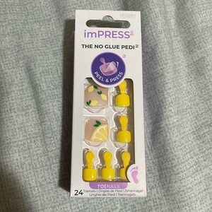 Impress no glue pedicure